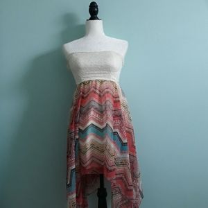 Strapless patterned dress